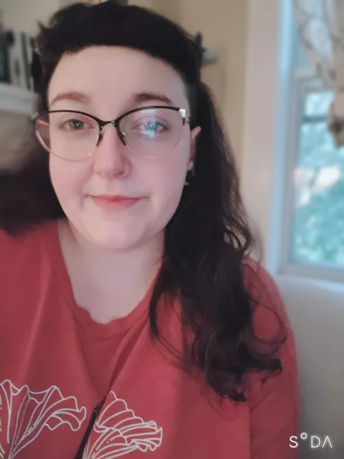 Good morning! 🤗 I'm looking a lil dorky today 🙈