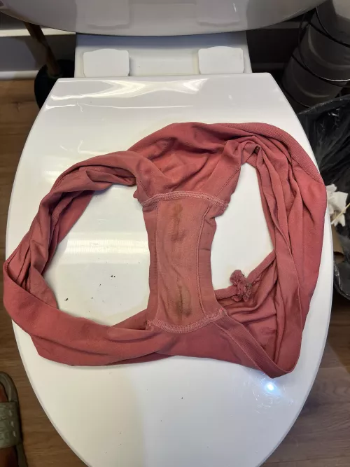 Neighbors dirty panties smell and taste amazing