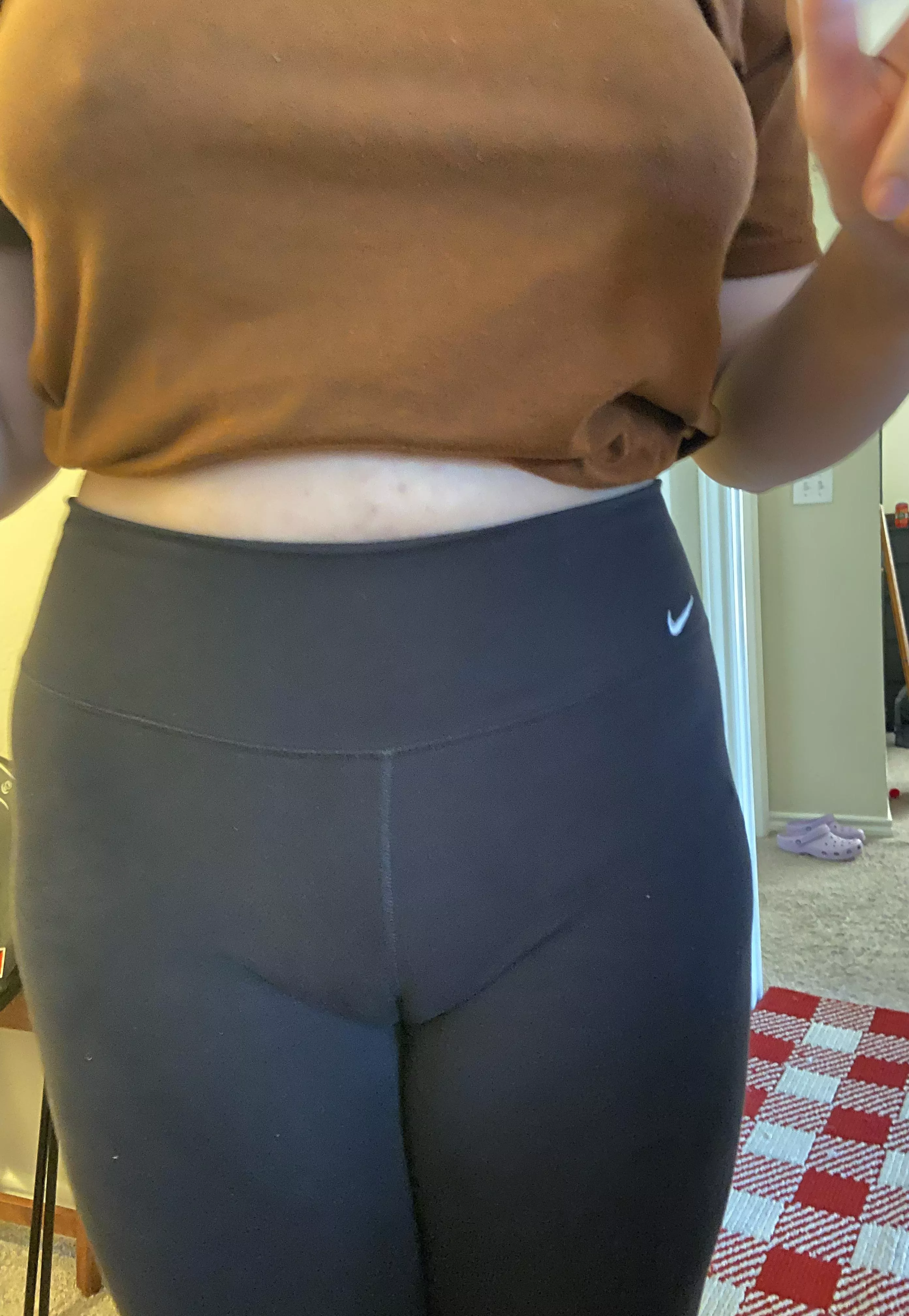 Pokies and cameltoe always on full display!