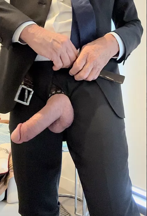 The boss is getting loose