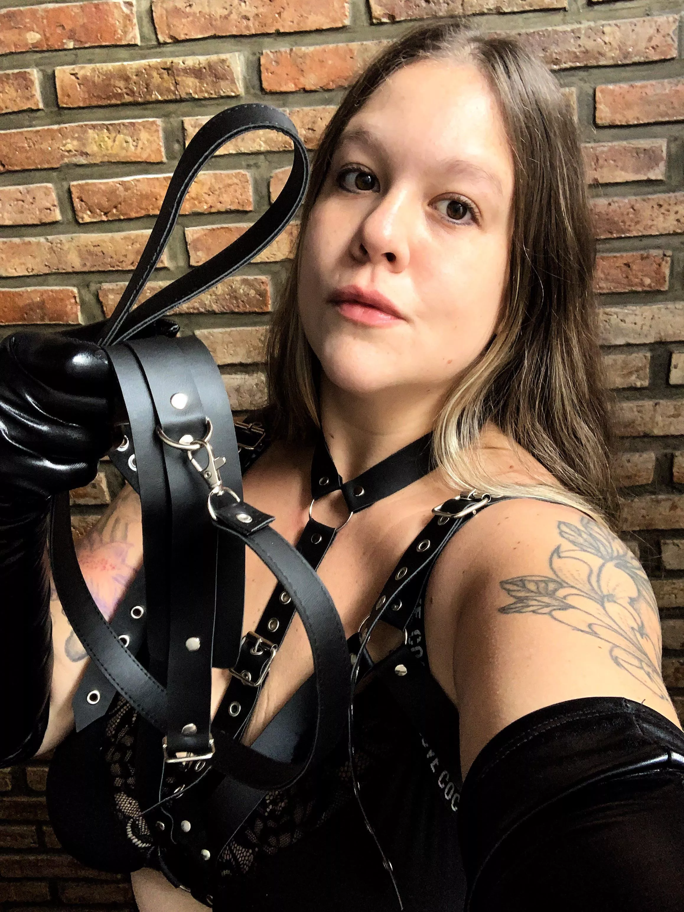 who is your mistress!!!!!? Put on the leash, you'll be my puppy