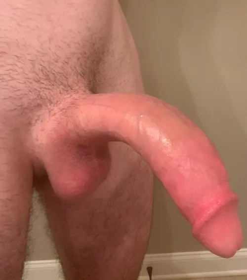 Who wants to get railed by this monster cock? 👀