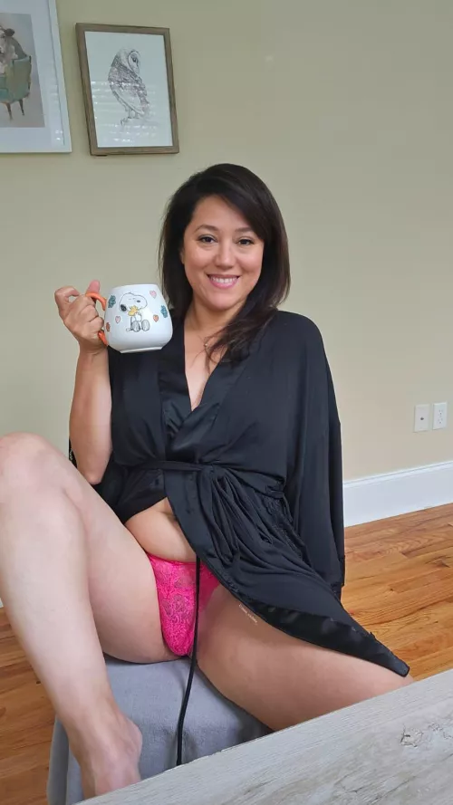 At 45y/o, I may not be young anymore and I may not have a perfect belly, but I still like myself as is 😊