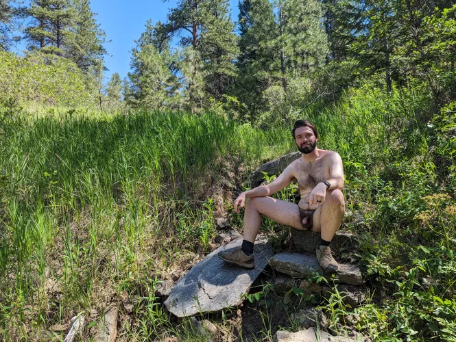hiking nude is so liberating!