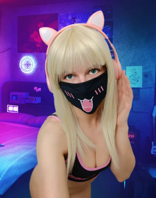 Lazy Sunday, gonna game all day 😍 [F]