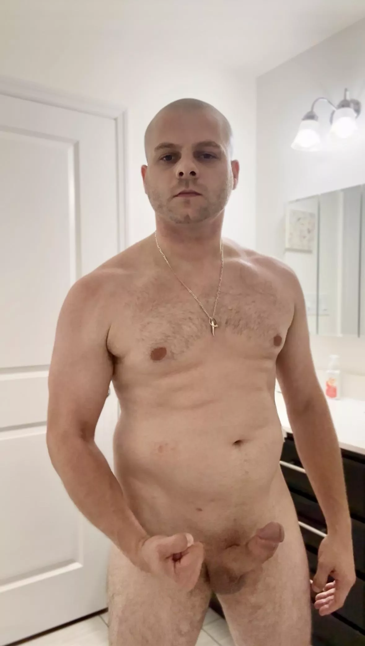 [M] (27) had to shave my head 😬 how’s it look and I got banned again lol 😅