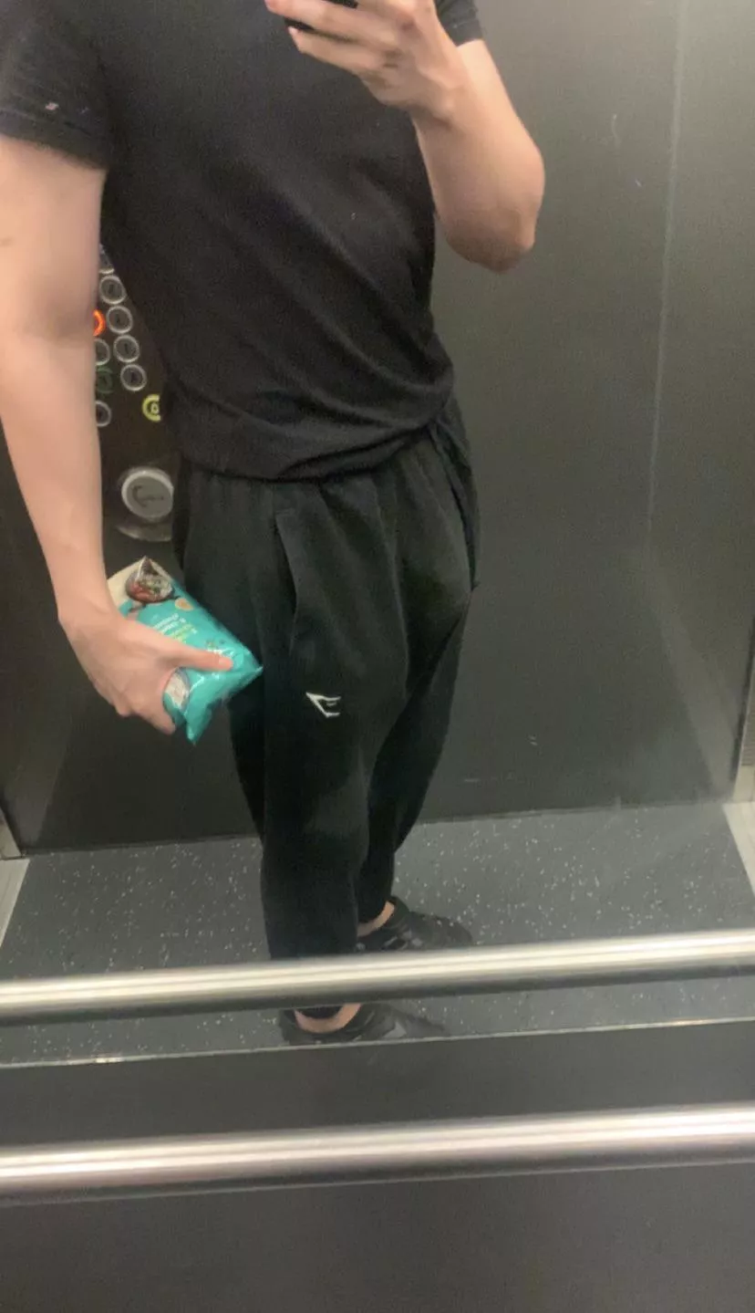 (M18) Just went to get rice, ignore my crocs