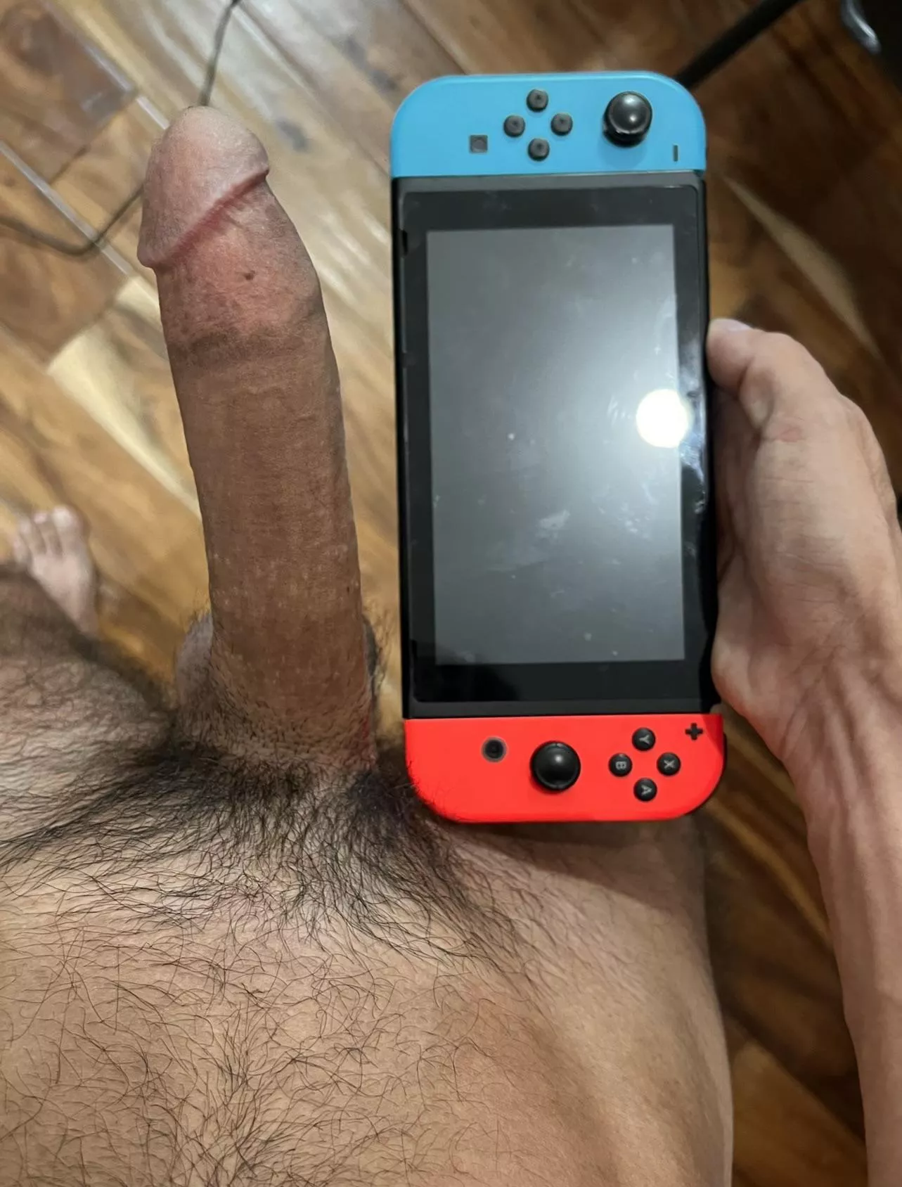My bros said they bet I’m the size of a joy con so I checked and ummm 😅