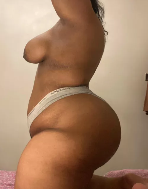 Not everyone’s favourite view but I like side pose Sundays x