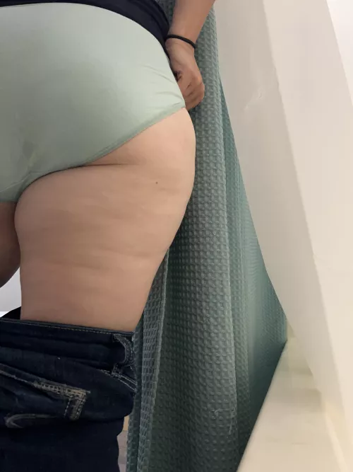 Snuck a quick bathroom pic in a guest bathroom for you