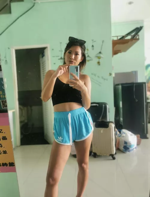 Thisishellmel (@thisishellmel) [Instagram]