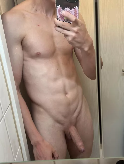 Who wants to suck me?