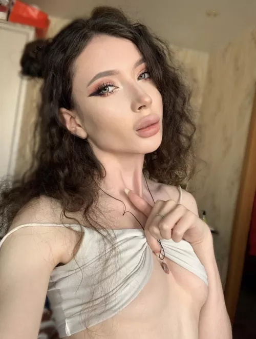 Curly fairy 🧚🏻‍♀️