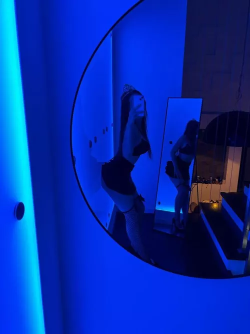 discover whats beneath my skirt ;)