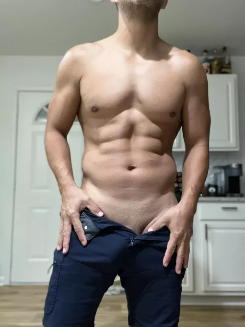 Happy Monday sexy people! How would you help me get up?