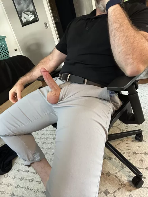 Hopefully more than 5 people see this one so I get lots of messages and can be distracted from work (39)