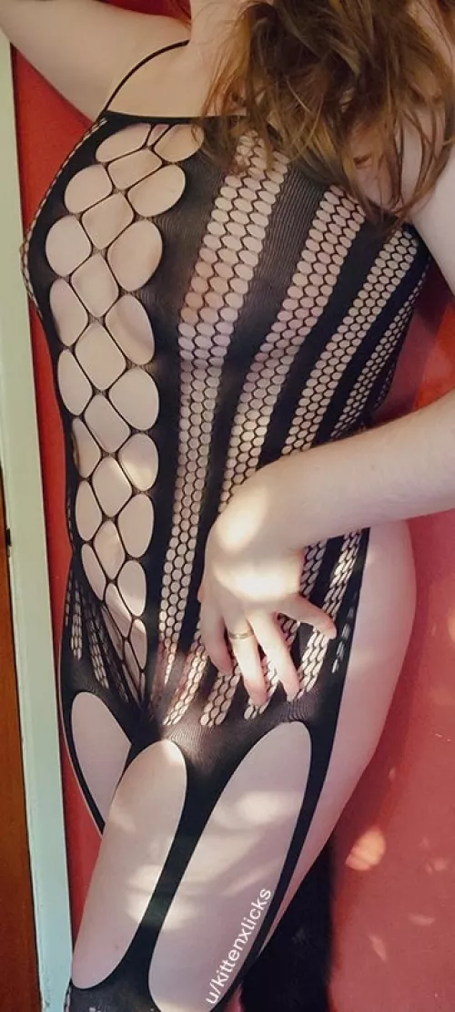 I feel so much cuter in my tail plug, what do you think? 🥰️