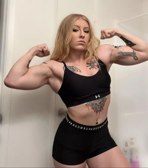 Your hot muscular girl in cute yoga shorts has arrived 😎