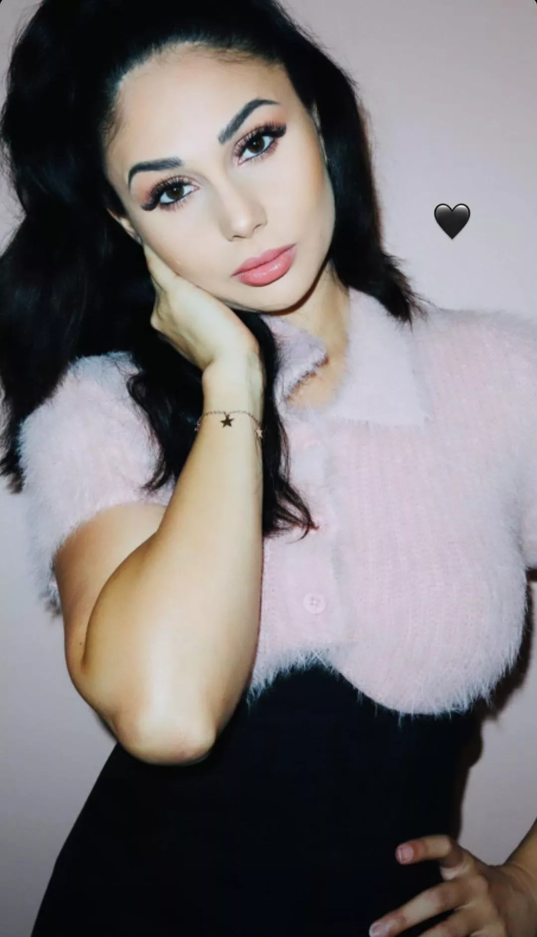 Absolutely gorgeous. I am inlove with her