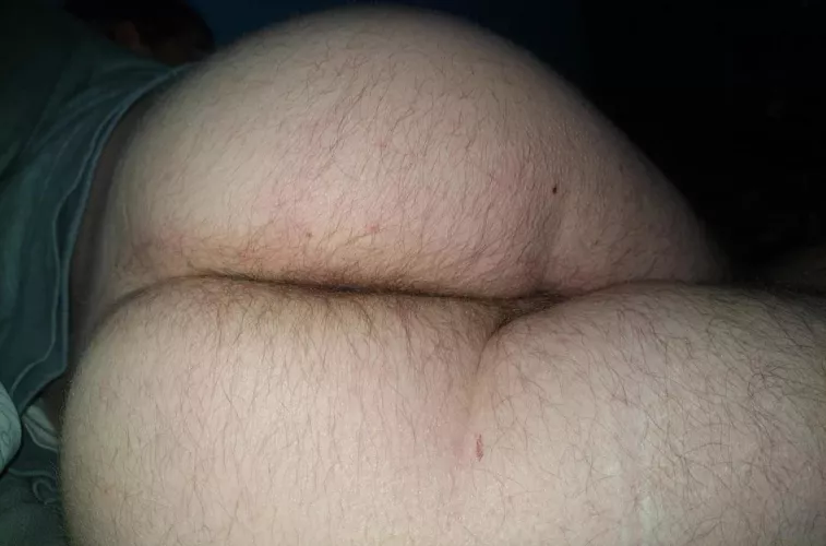 can cute guy butts have a bit of hair?