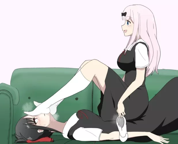 Hypnotized by her feet