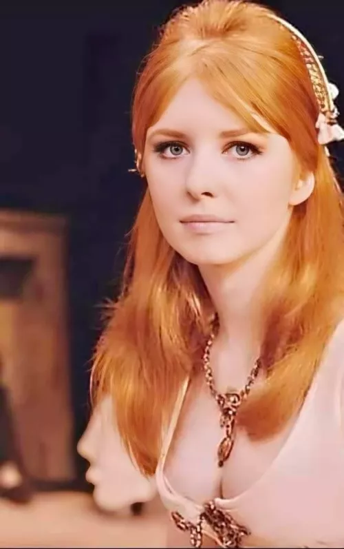 Jane Asher, Paul McCartney's gf around 1966