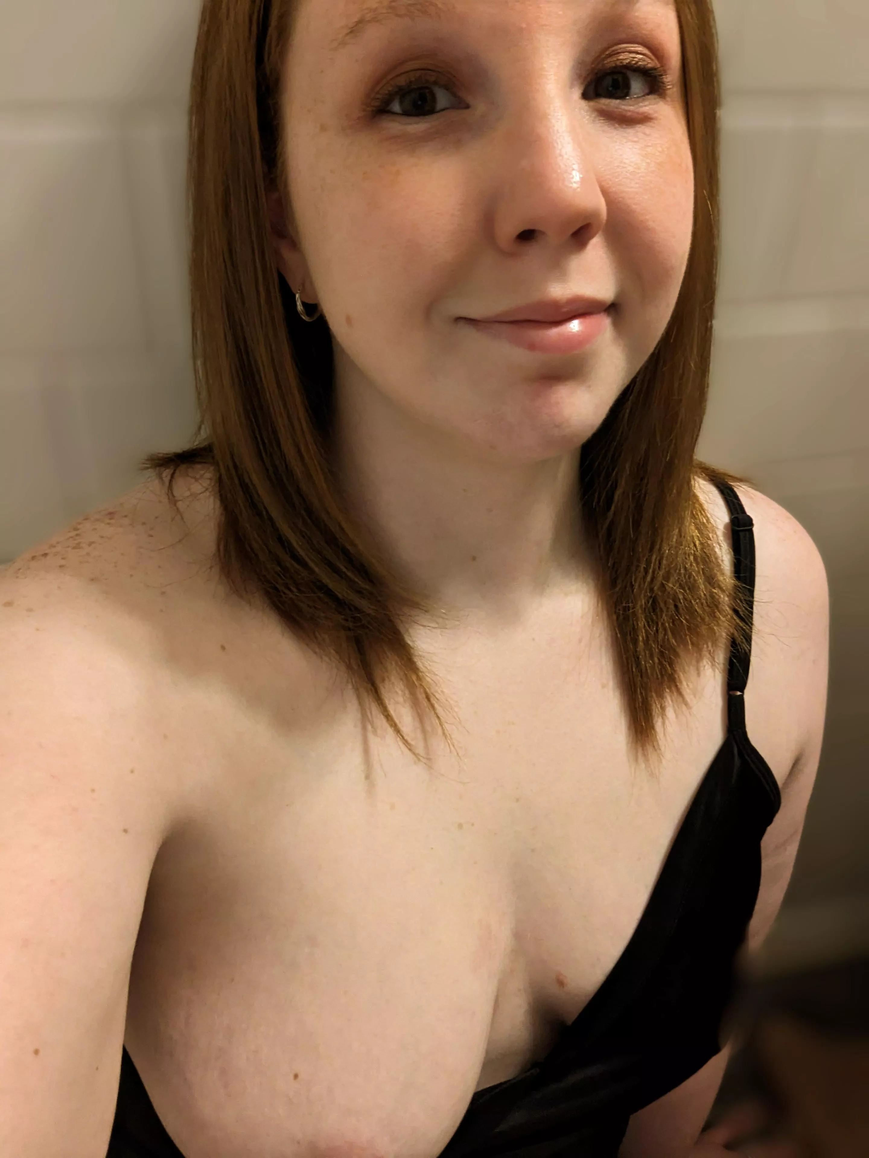 Over the shoulder freckles