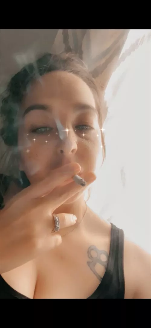 Smoking beauty