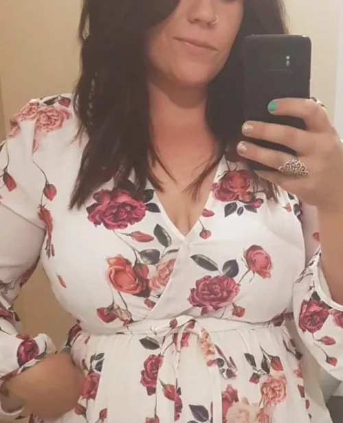 Anyone chasing a larger milf?
