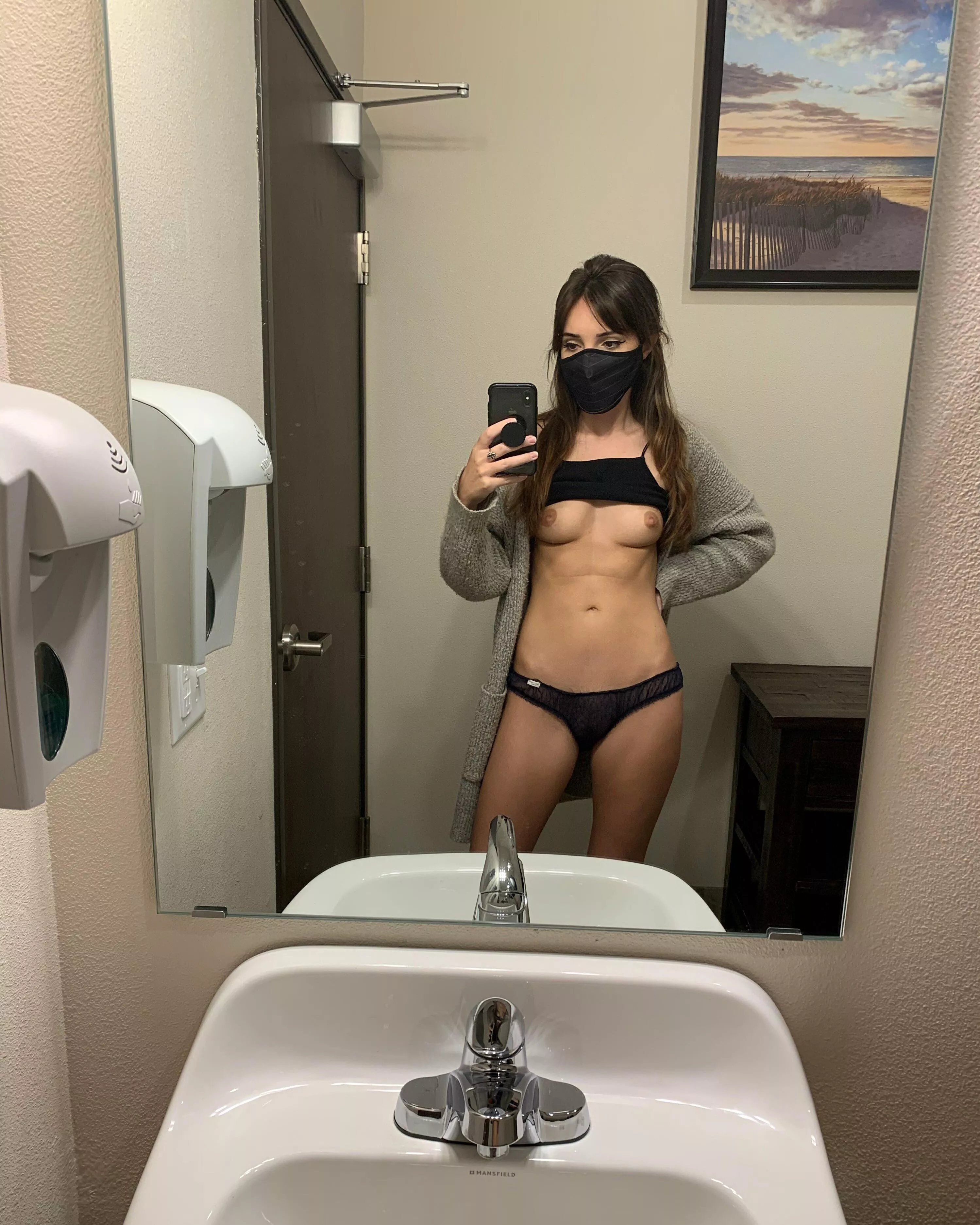 Care to spare your lunch hour..❔😏