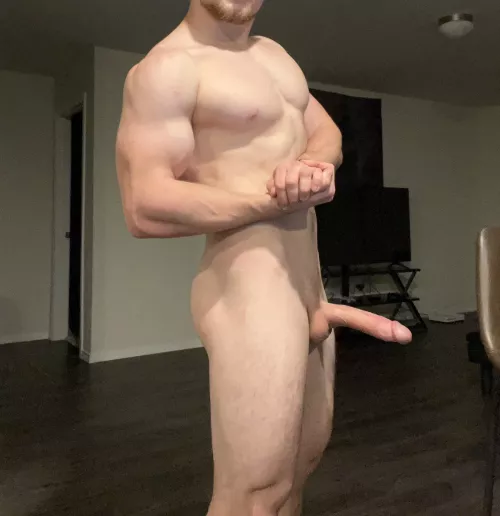 Does this pose qualify your attention?