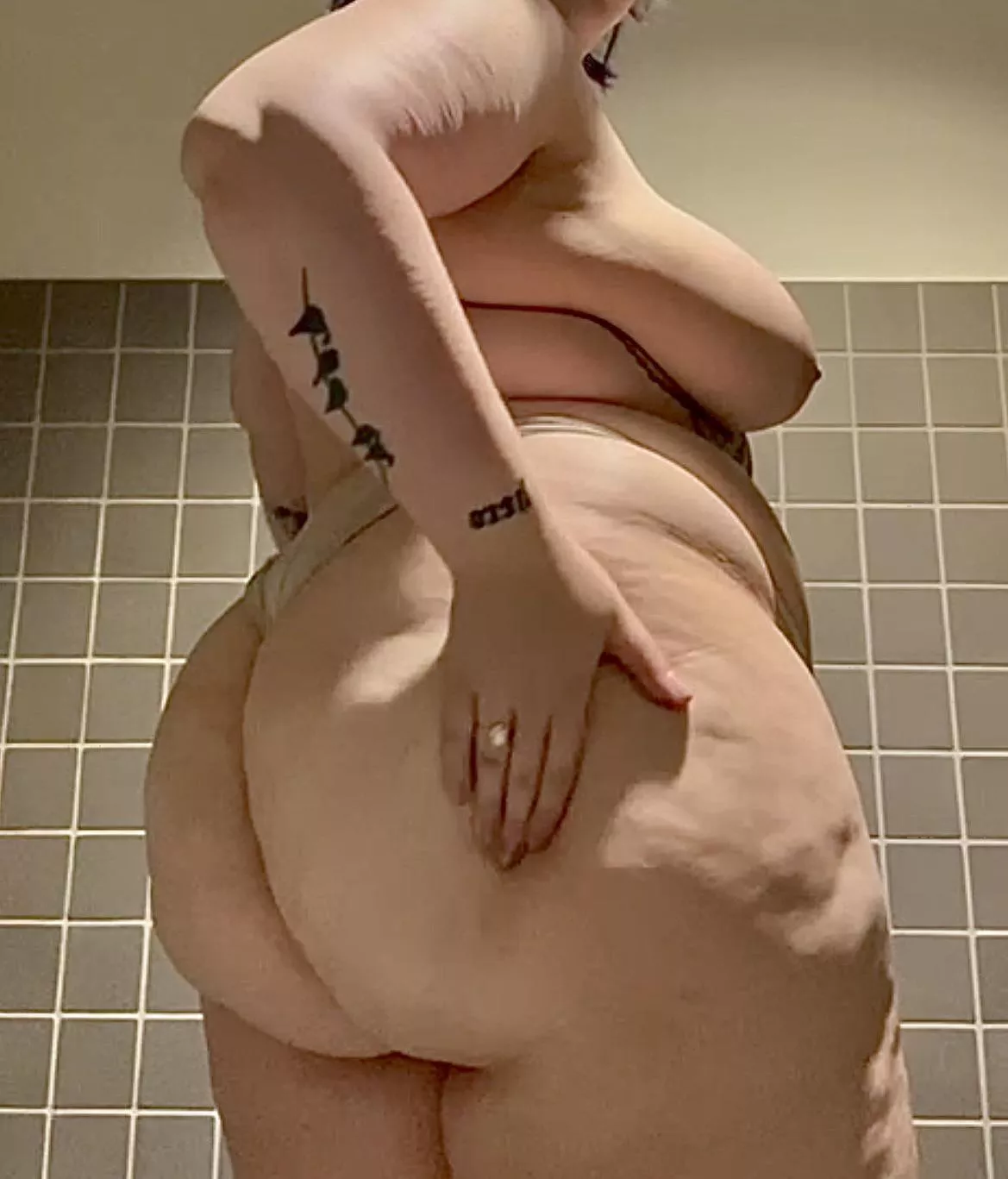 Give me a spank and watch me jiggle for days