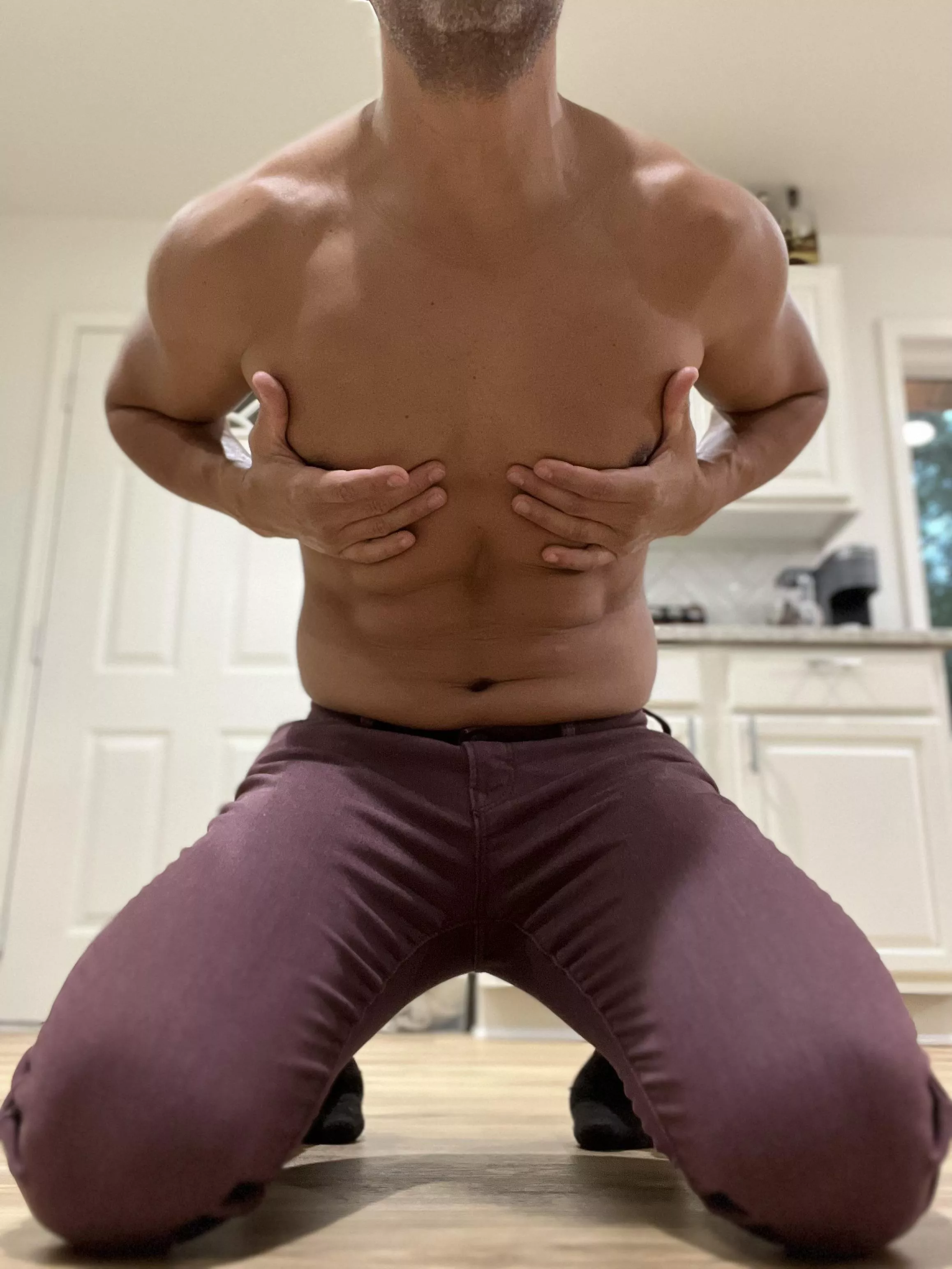 It’s titty Tuesday! How am I doing ladies?? 😜