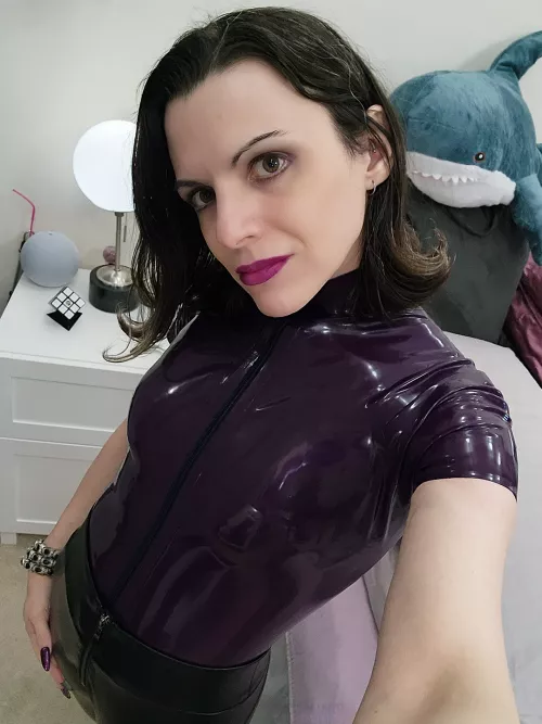 Latex and Pleather go great together ^.^