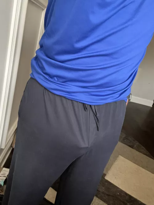 Oh hey bro, what you looking at? DMs open