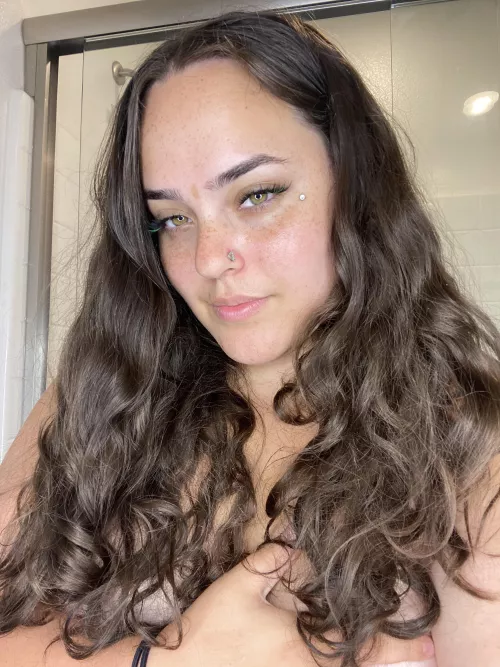 pre-shower selfie (;