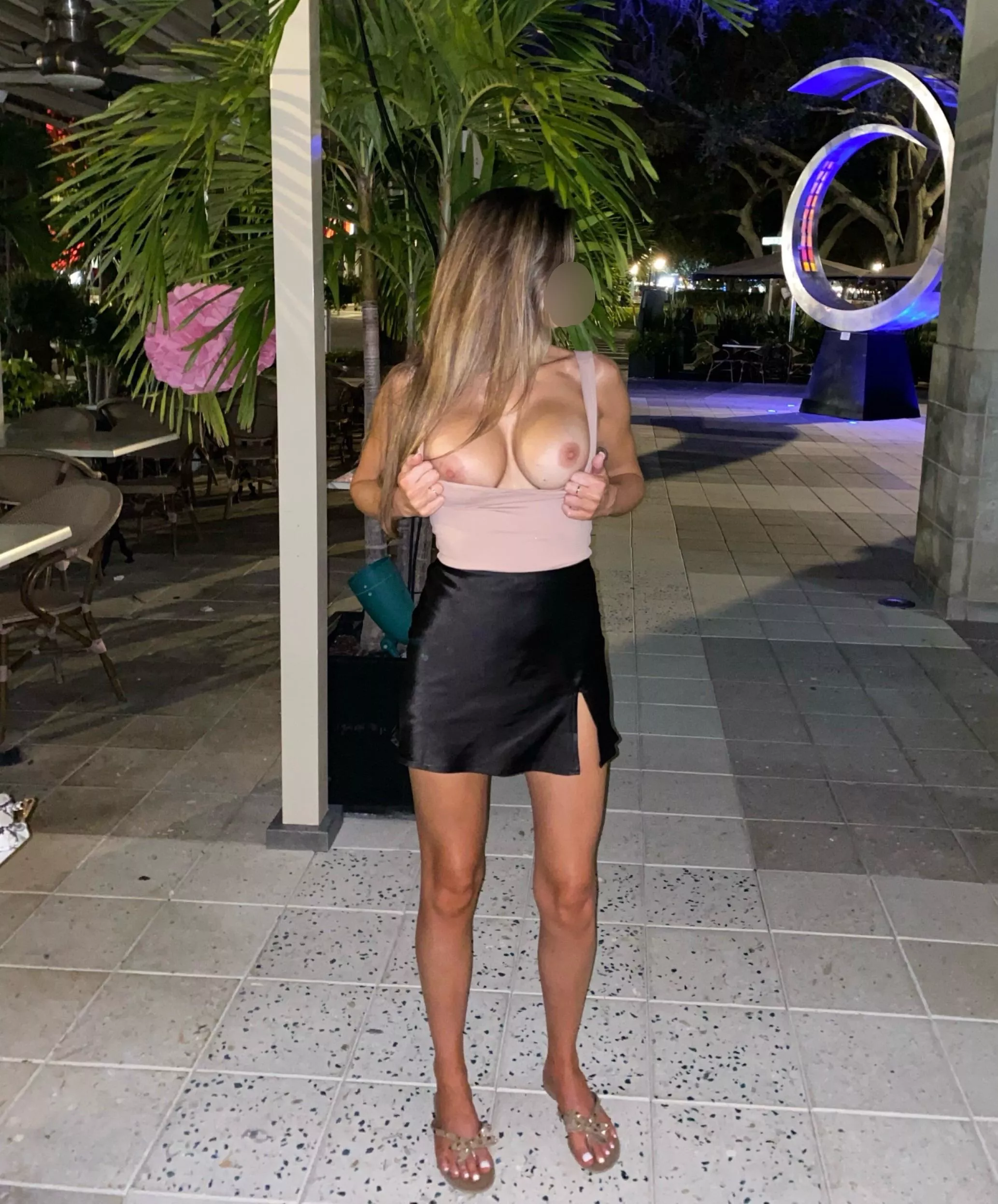 Showing off my tits for you 🔥