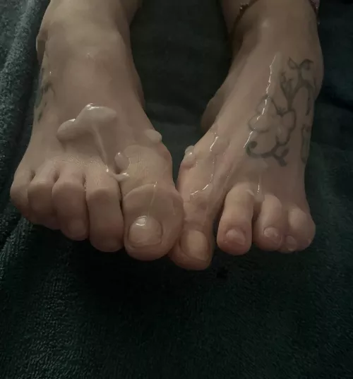 They sent him over the edge 😜💦