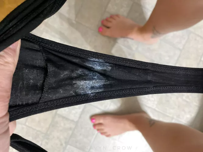 Waiting for my husband to get home didn’t realize how creamy I was getting🤤