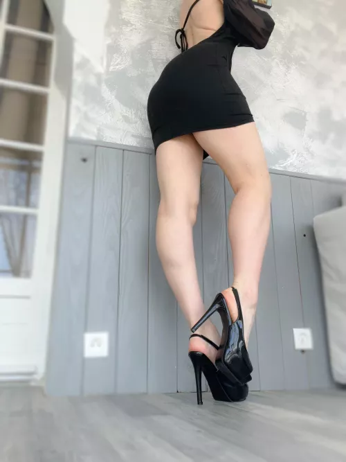 Would you like it if this is how I dressed for our date?