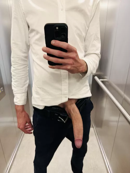 Yes i am the 9 inch guy she told you not to worry about😈