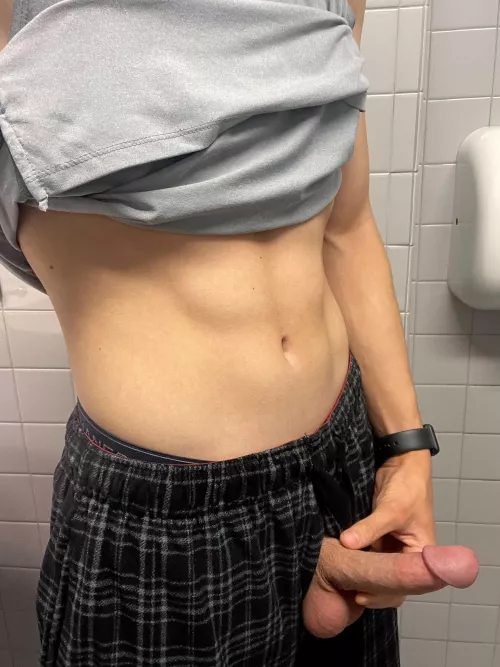 Could use some under-the-desk support 😉