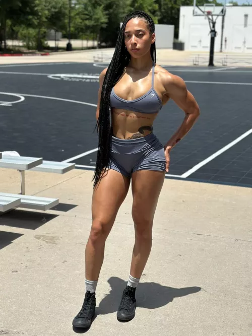 Damn She's Sexy (SolesAndSouls)