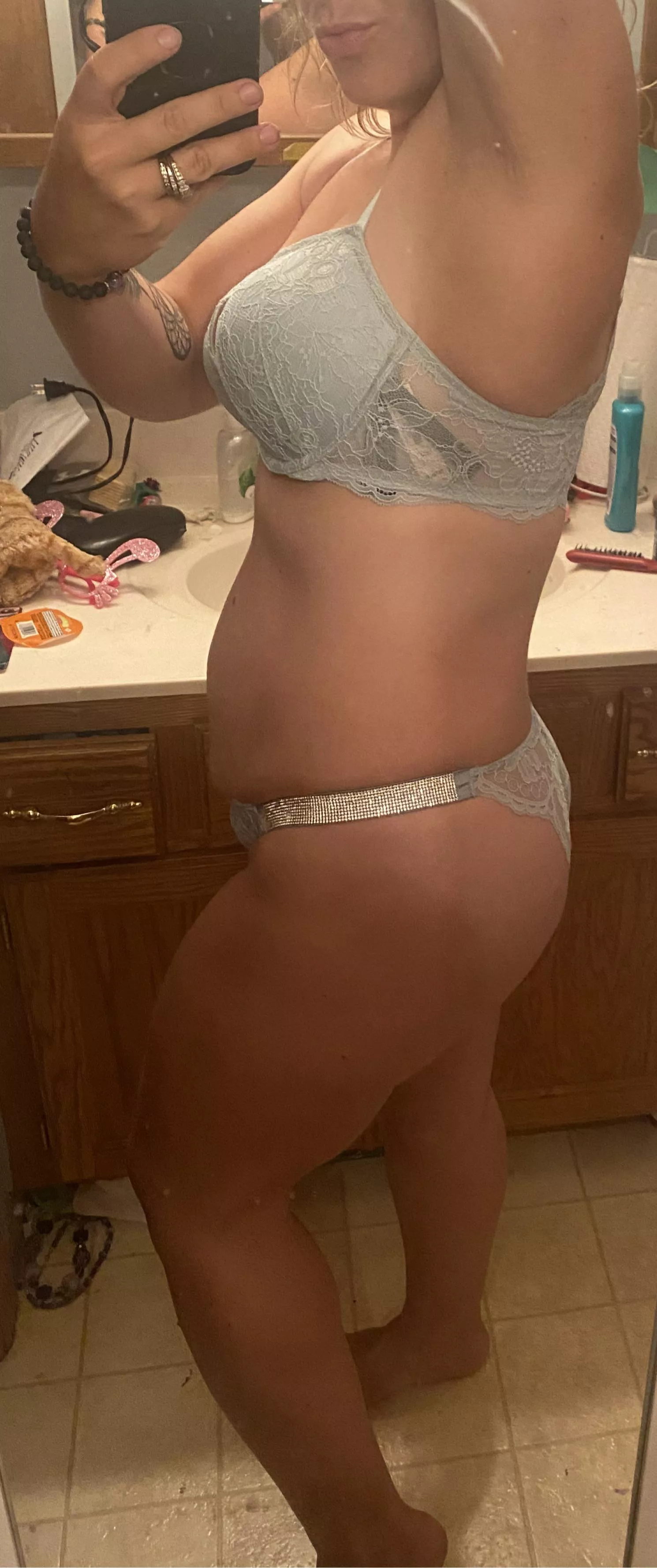 Hubby’s gone who’s ready to play? 😘😘