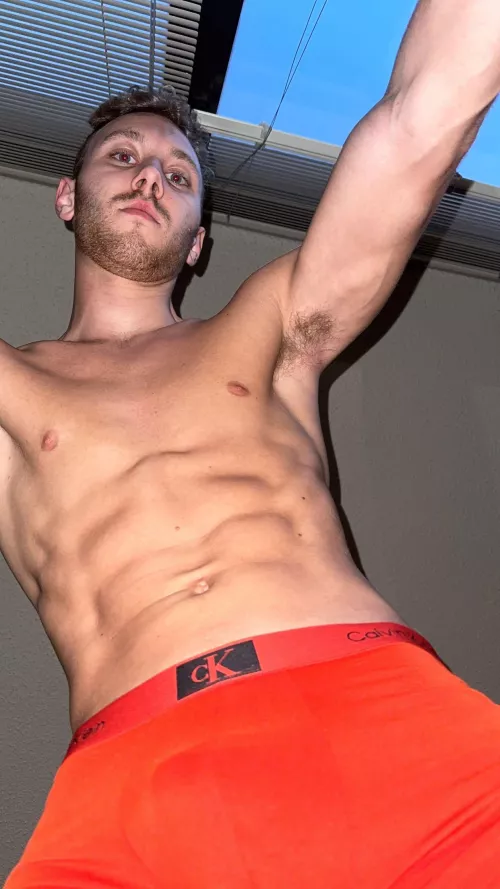 Need a nose buried in both 😵‍💫