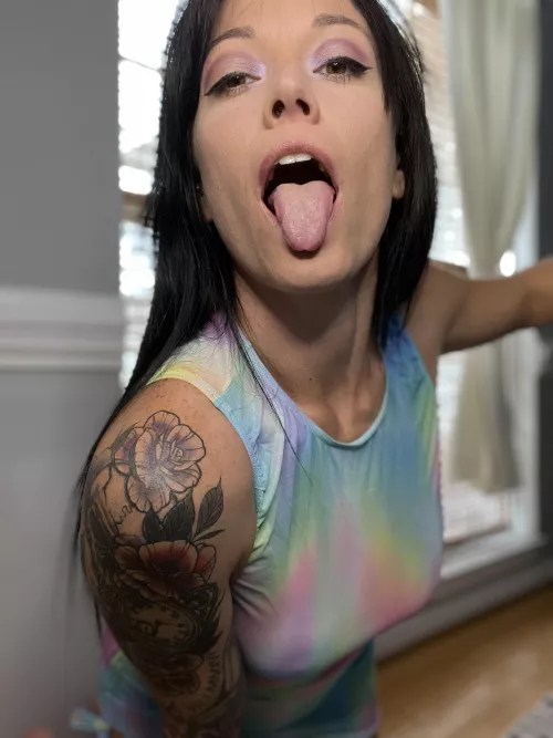 Opened wide for you daddy😈