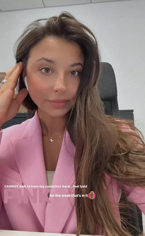 Pink office teen