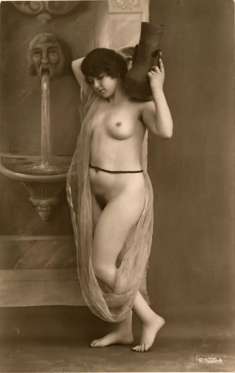 Sir, My Greco-Roman mural remains incomplete after unpleasantness with the artist. This displeases me, as the water-carrier figure had not yet been painted. I then do remember that I have servants standing around idle, and so do deploy Maid Eva. I sit an