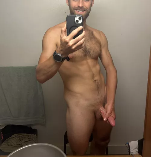 Who wants to see me cum?