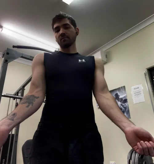 Would u hold hands with me?